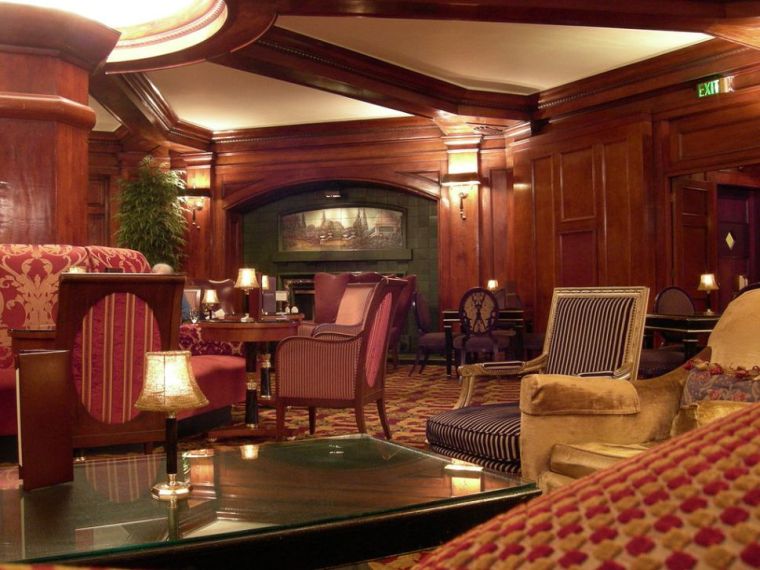 1024px-Seattle_-_Sorrento_Hotel_lobby_02